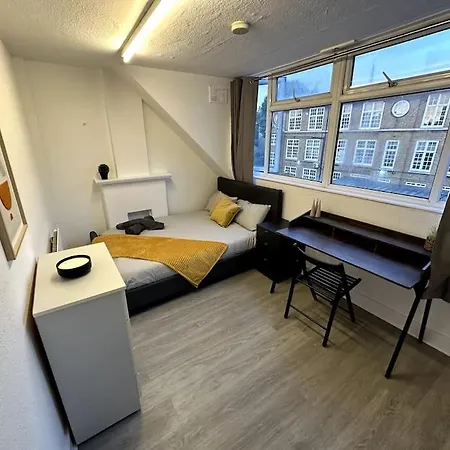 Magnificent 2 Bedroom On Tower Bridge